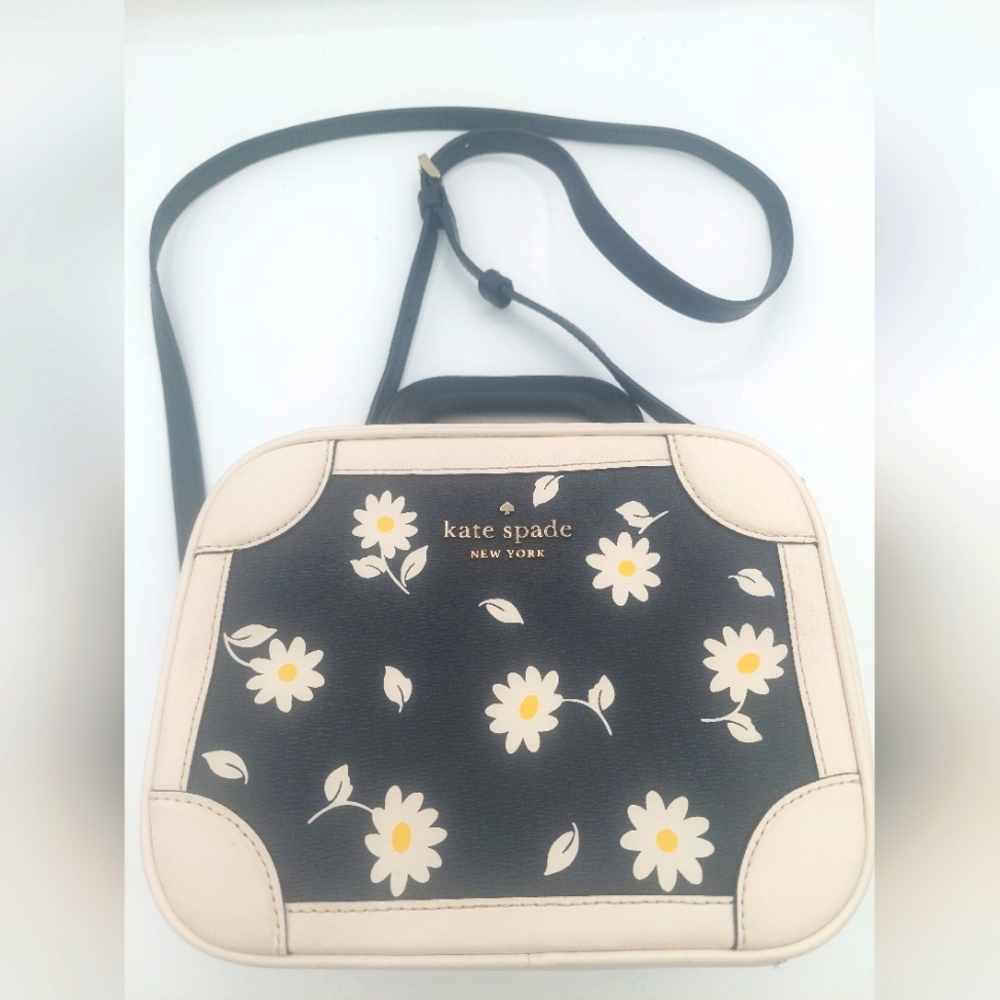 Kate Spade Traveler Trunk Daisy crossbody - Picture 1 of 7